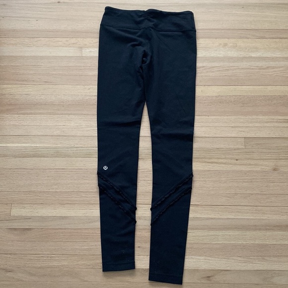 Lululemon Wunder Under with ruffles Limited Edition - Picture 6 of 9